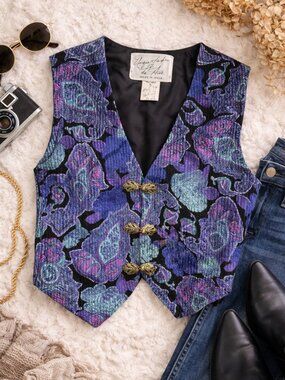 Vintage Aida Unique Fashions Tapestry Vest Purple Blue Gold Clasp USA